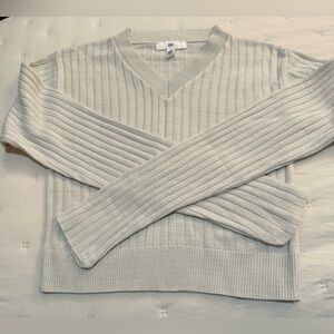 BP. Ecru V-neck Sweater Size XS NWOT